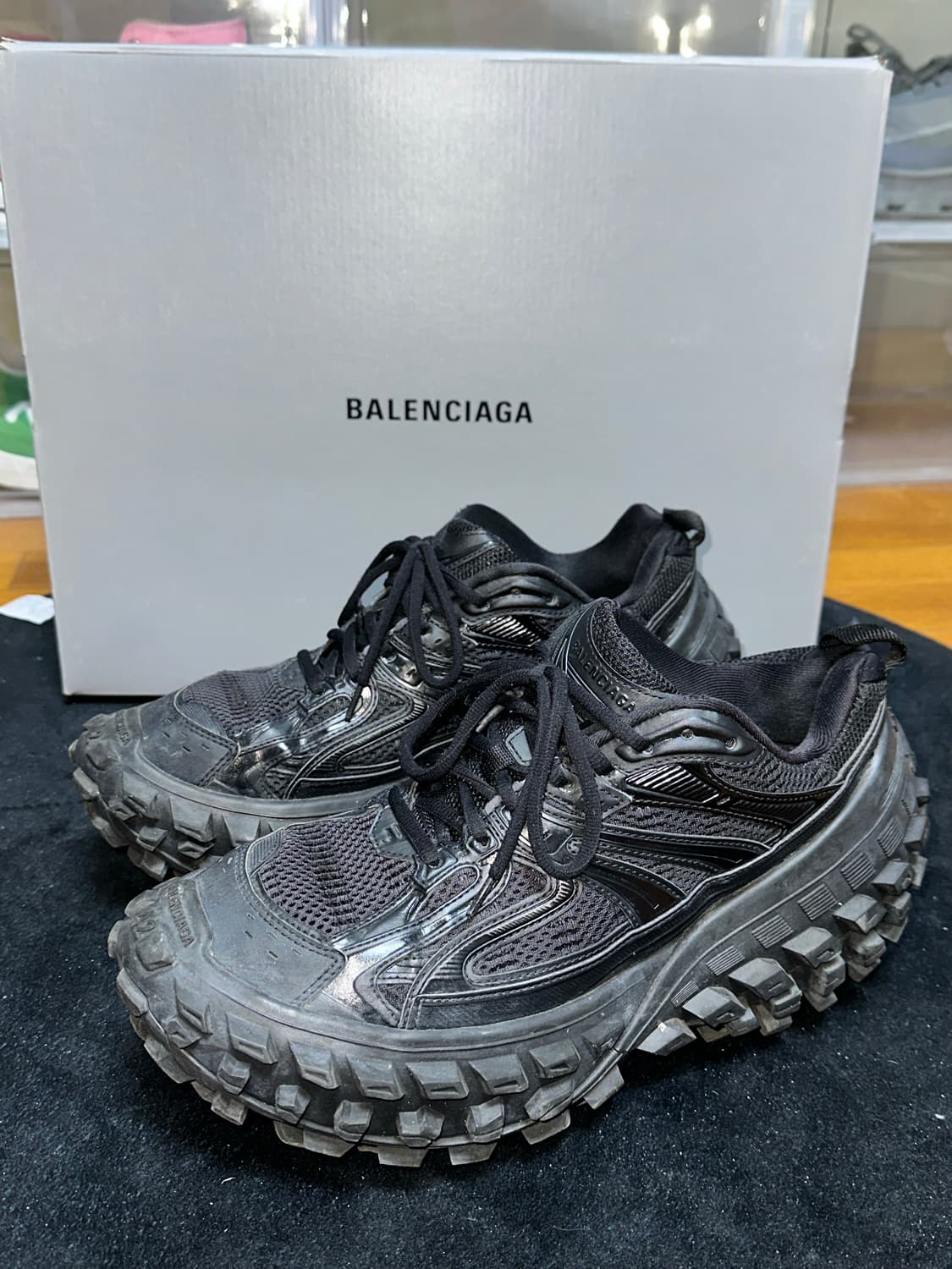 발렌시아가 디펜더 42사이즈 상품이미지1