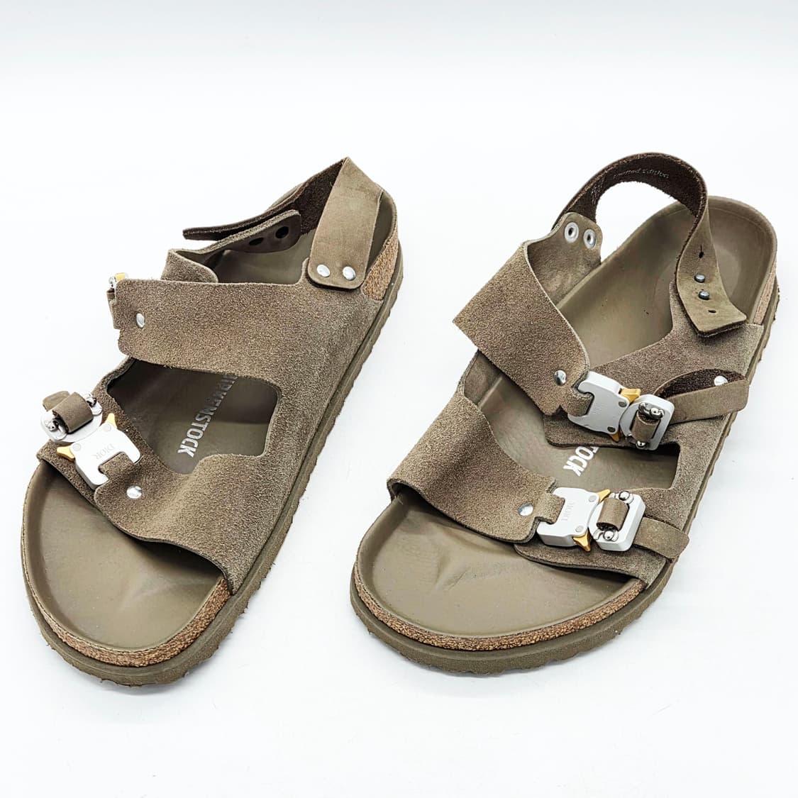  디올 x 버켄스탁 밀라노 샌들 카키 누벅 카프스킨 (43)  상품이미지1