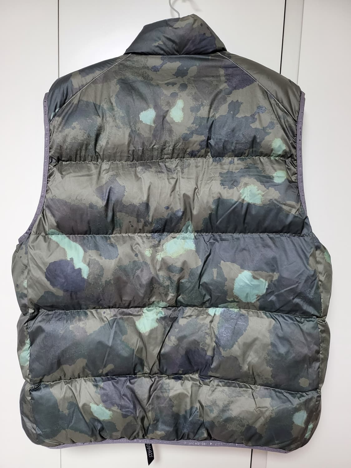 앤드원더 X 그라미치(and wander x GRAMICCI)  패딩조끼 상품이미지3