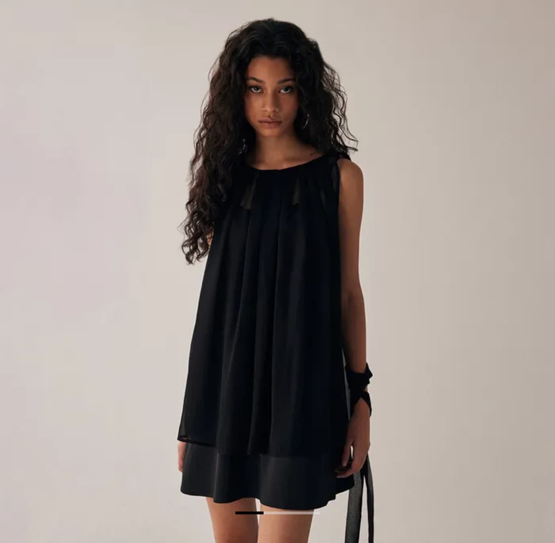 [새상품] 트리밍버드 타이 미니 원피스 블랙 상품이미지1