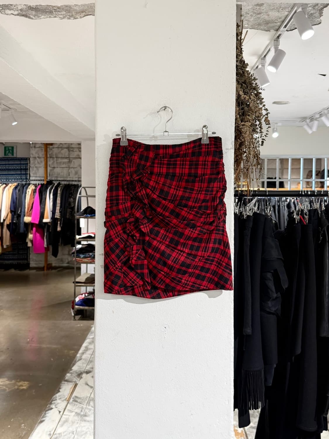 이자벨마랑 에뚜왈 레드 블랙 타탄 체크 탑 스커트 셋업 상품이미지4