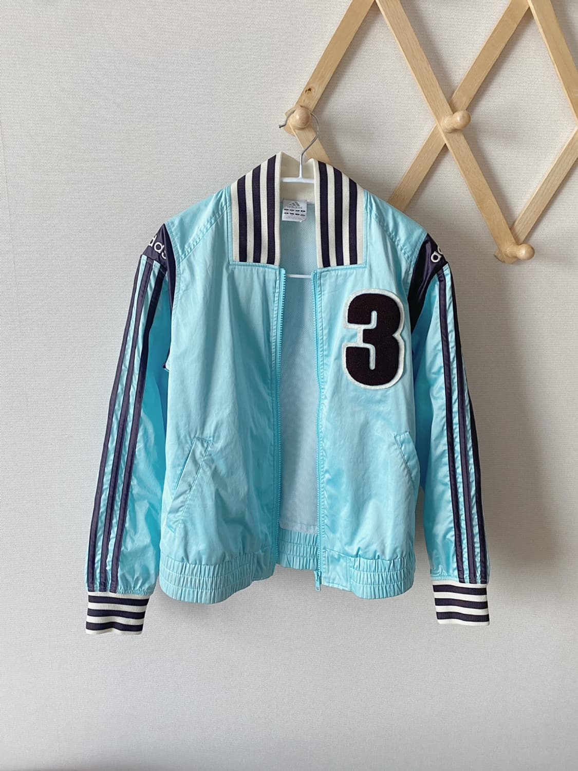 아디다스 재팬 민트 바람막이 상품이미지3