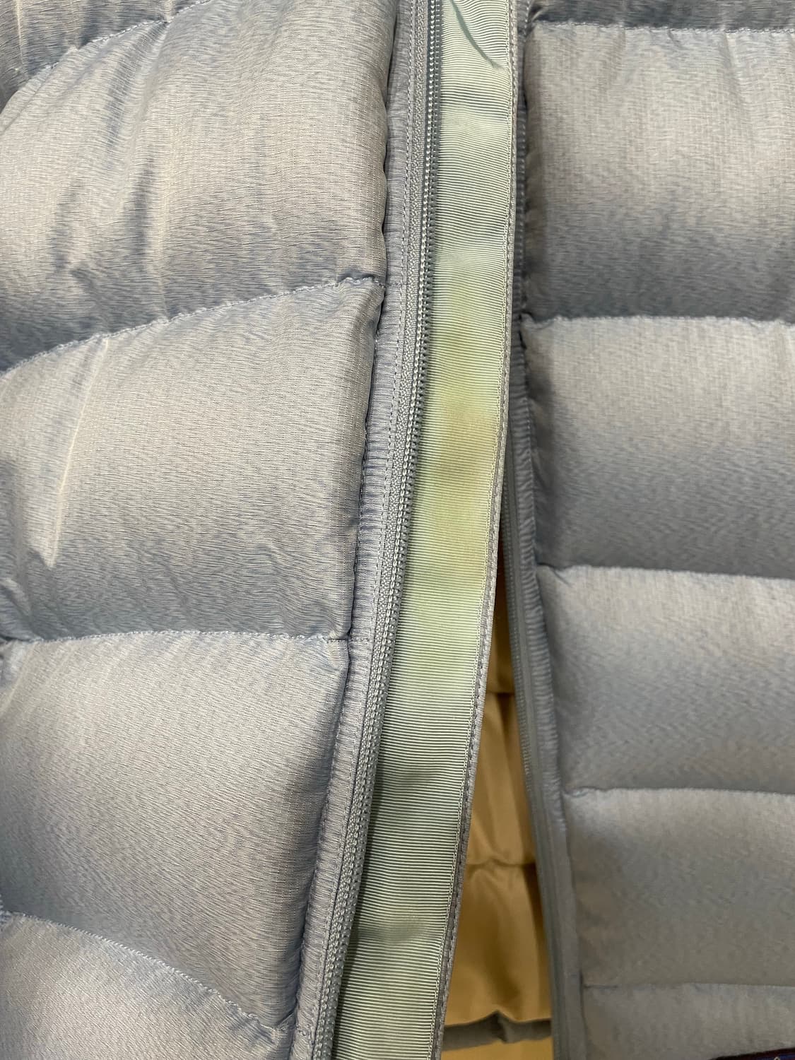 파타고니아 04‘s 패커블 구스다운 패딩 상품이미지4