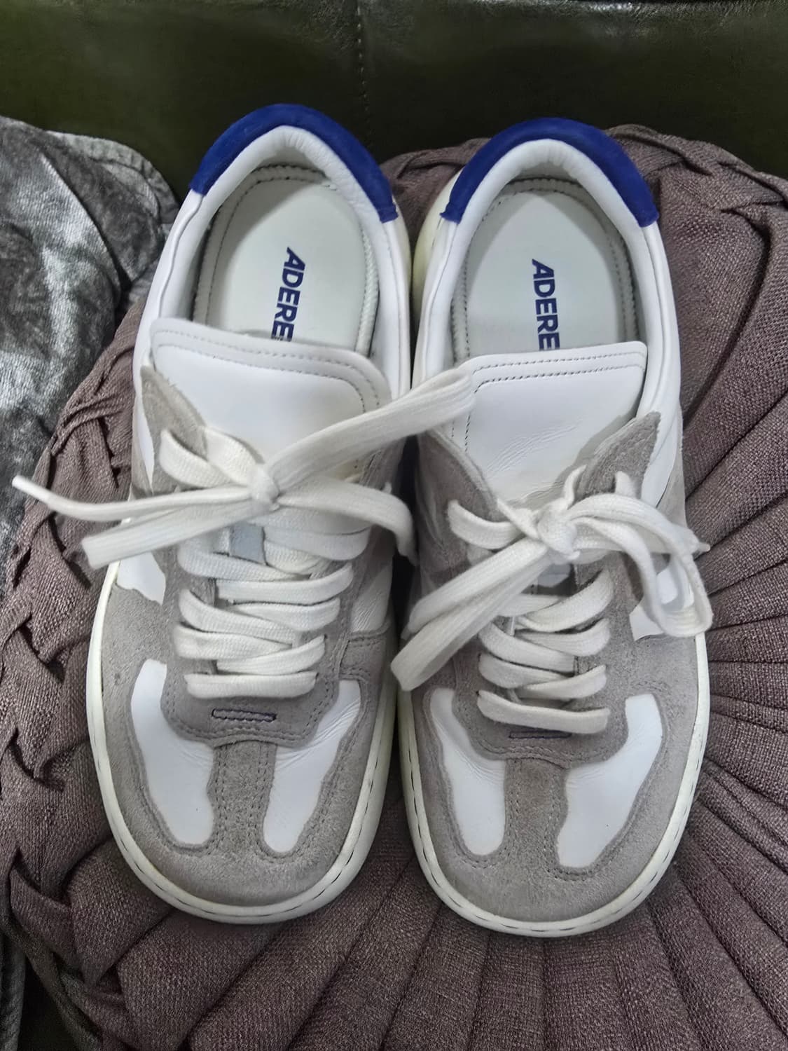 아더에러 로그 바우스 오프 화이트 250~ 상품이미지2