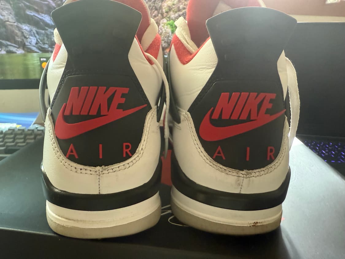 에어조던4 270 파이어레드 상품이미지3