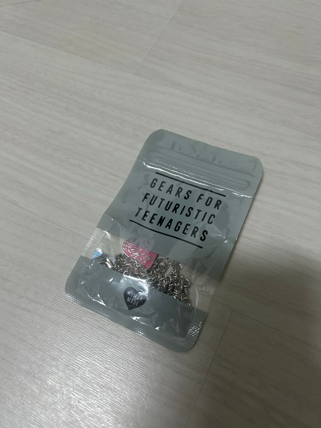 휴먼메이드 목걸이 새상품 판매합니다. 상품이미지2