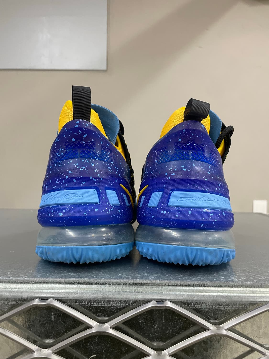 나이키 르브론 18 다이너스티 255 상품이미지3