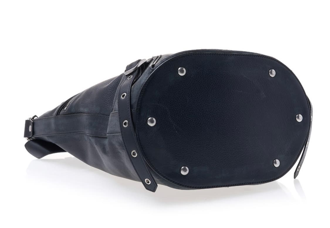 발렌시아가 워시드 카프스킨 Emo 버킷백 블랙 상품이미지5