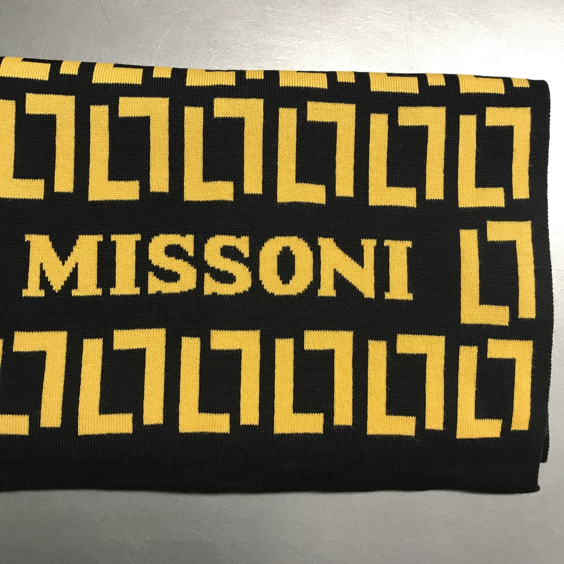 미쏘니 로고 머플러 상품이미지3