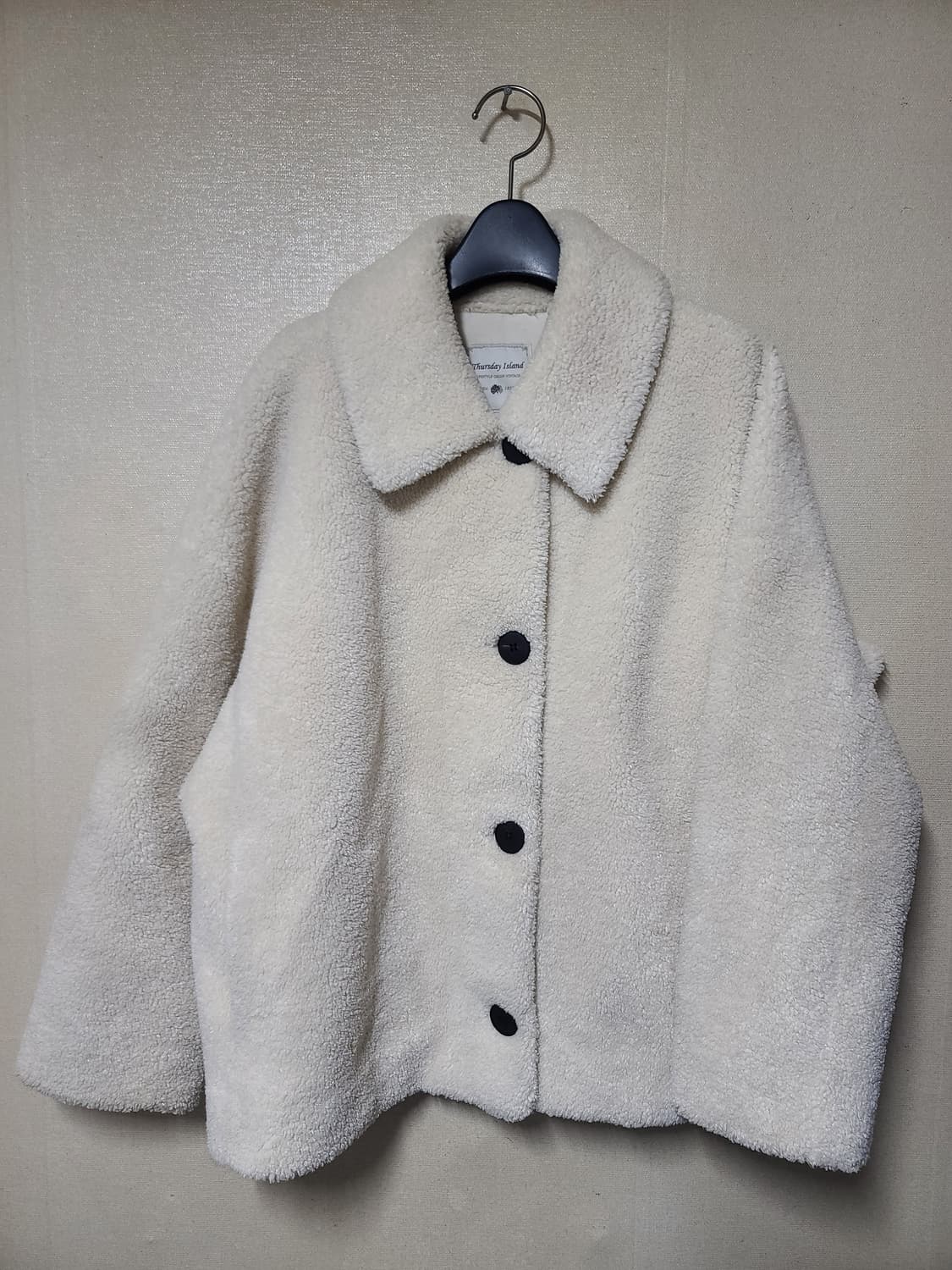 써스데이아일랜드 오버핏 보아 무스탕 상품이미지1