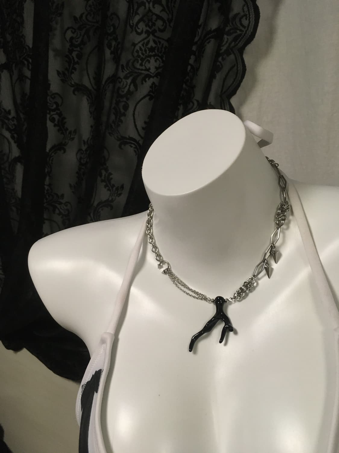 BUZZERBE BLACK BRANCH CHARM NECKLACE 상품이미지5