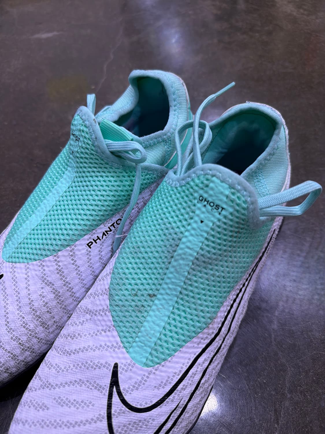 나이키 팬텀 GX 아카데미 DF TF 풋살화 250 상품이미지4