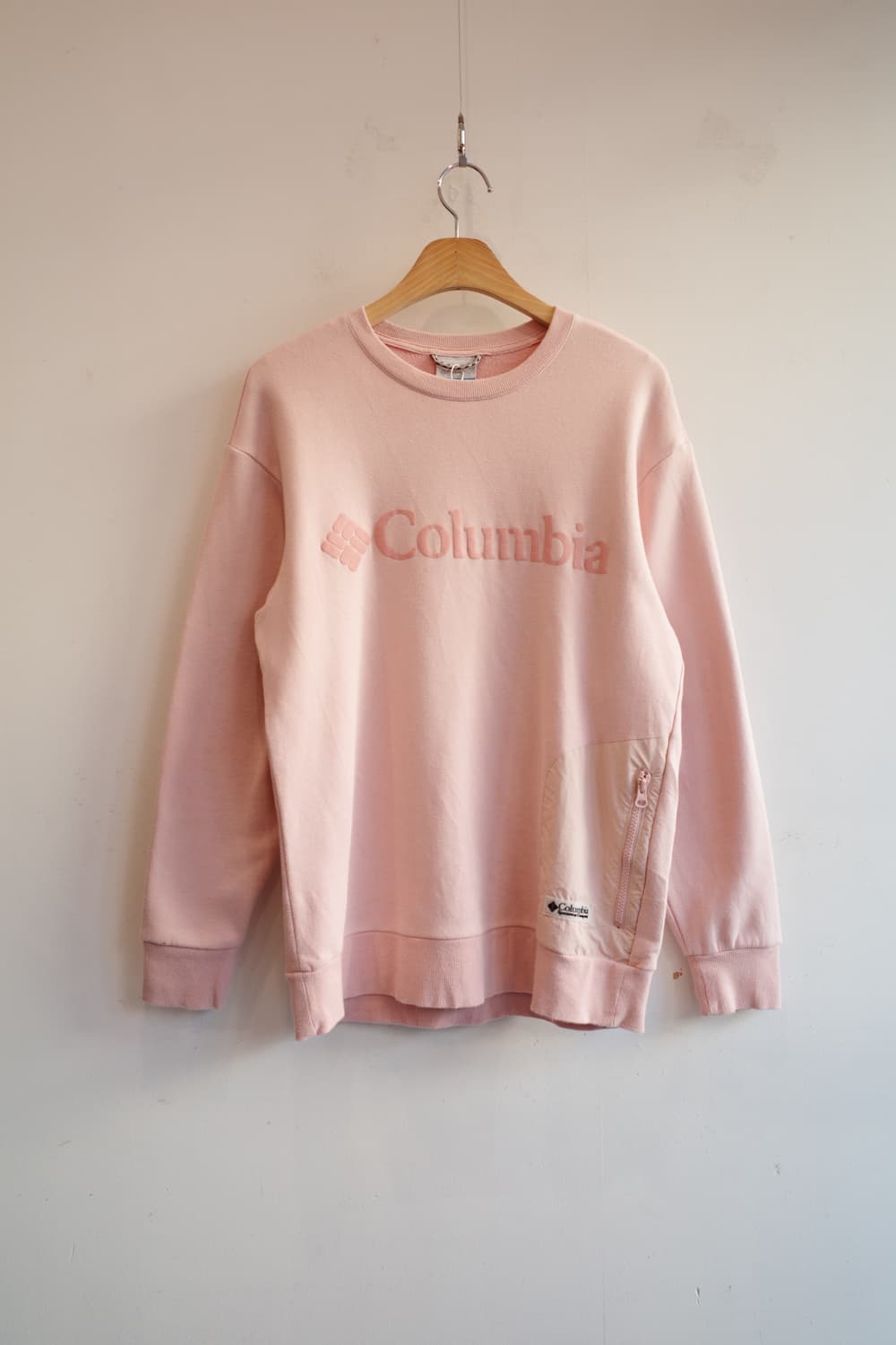 Columbia 콜럼비아 베이비핑크 맨투맨  상품이미지1