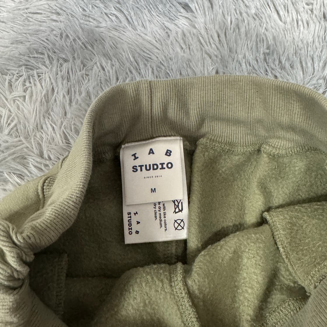 아이앱스튜디오 조거팬츠 M사이즈 올리브색 상품이미지3