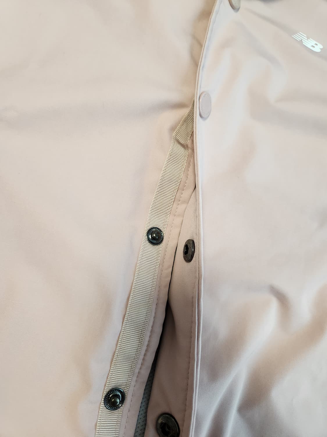 새상품급)뉴발란스 UNI 클래식 코치 여성 자켓 (NBNA713023)  상품이미지7