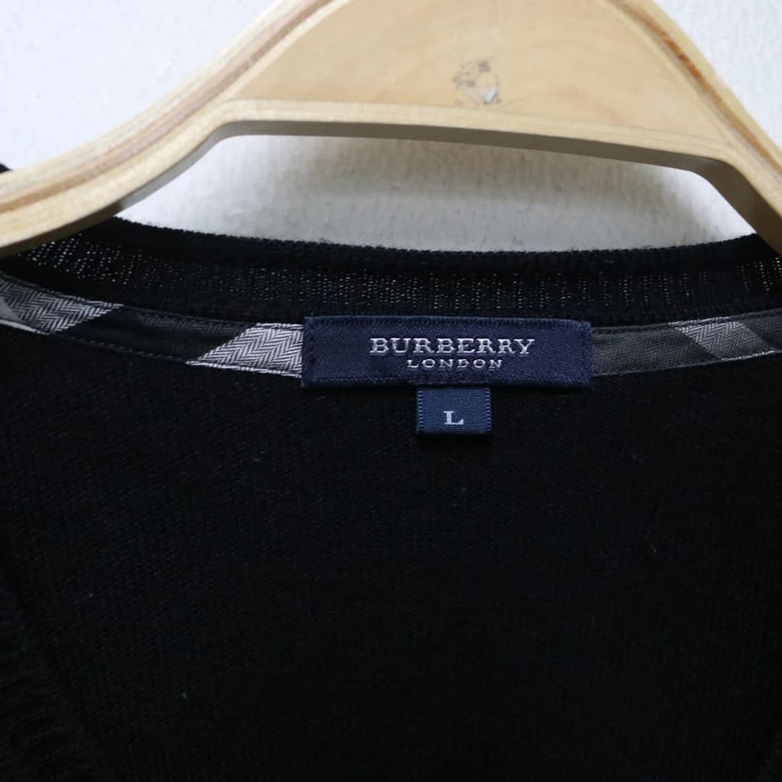 버버리런던 블랙 브이넥 울 혼방니트 60109 상품이미지8