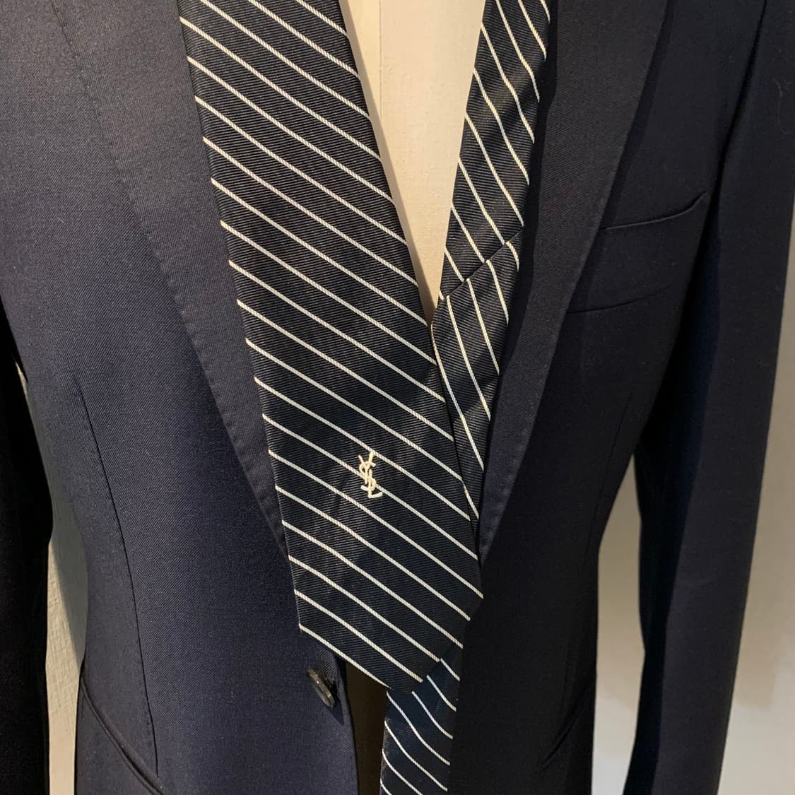 입생로랑(YSL) 명품 스트라이프 슬림넥타이 블랙 혼용 7.2cm 상품이미지2