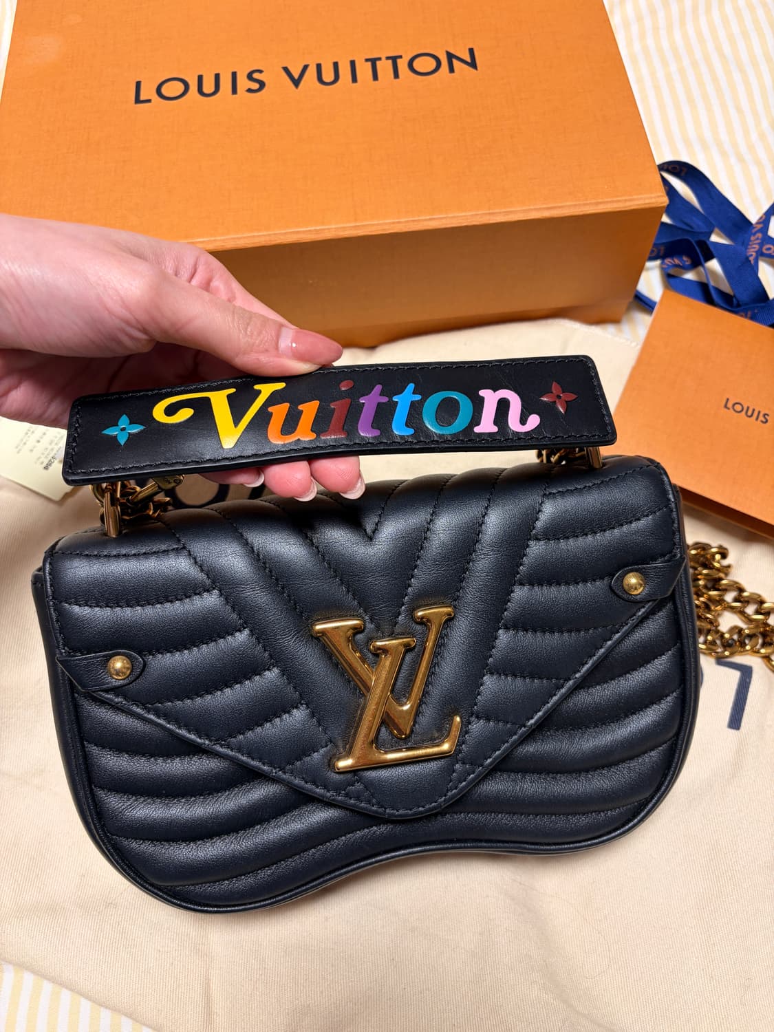 루이비통 뉴웨이브 체인백PM블랙 상품이미지9