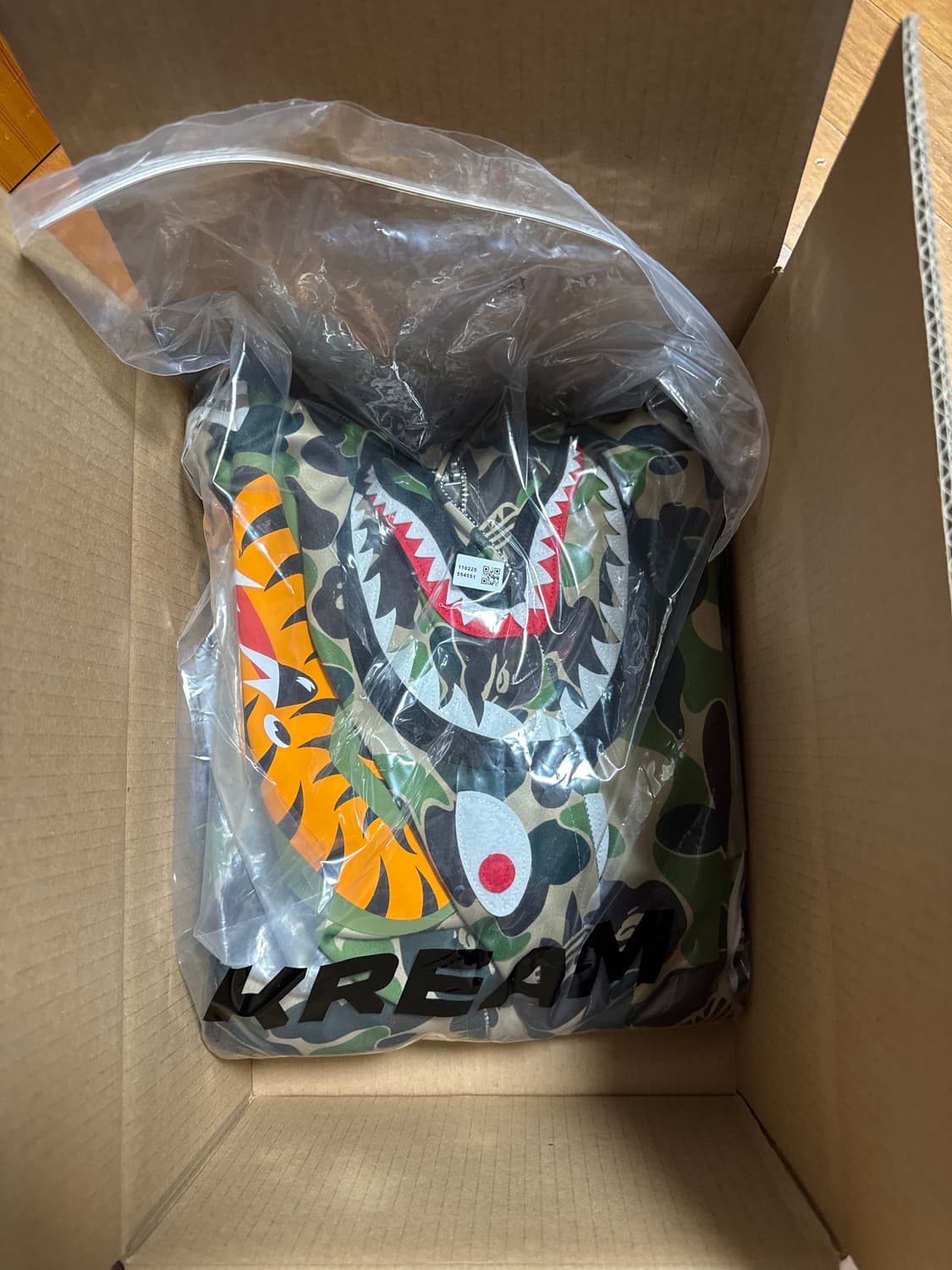 베이프 아디다스 샤크후드 US사이즈 xl 상품이미지3