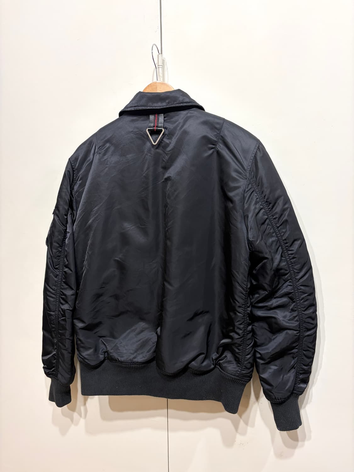 알파 인더스트리 MA-1 테크 포켓 항공 점퍼 상품이미지4