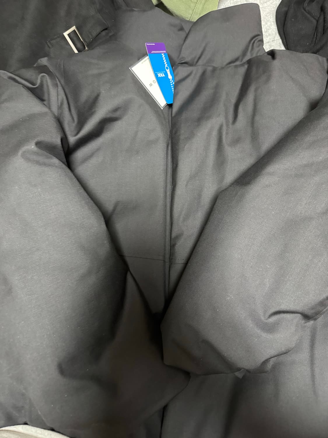 비슬로우 오버사이즈 푸퍼 다운 패딩 블랙새상품 상품이미지3