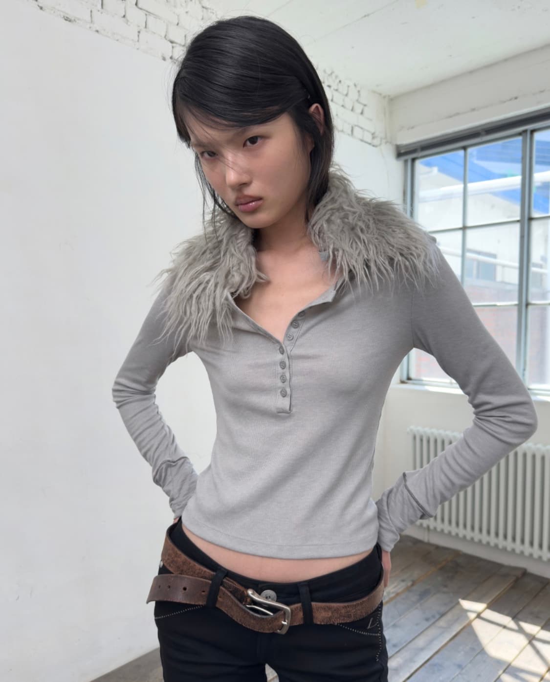 포르테나 MIX POINT LONG SLEEVE BUTTON T-SHIR 상품이미지1