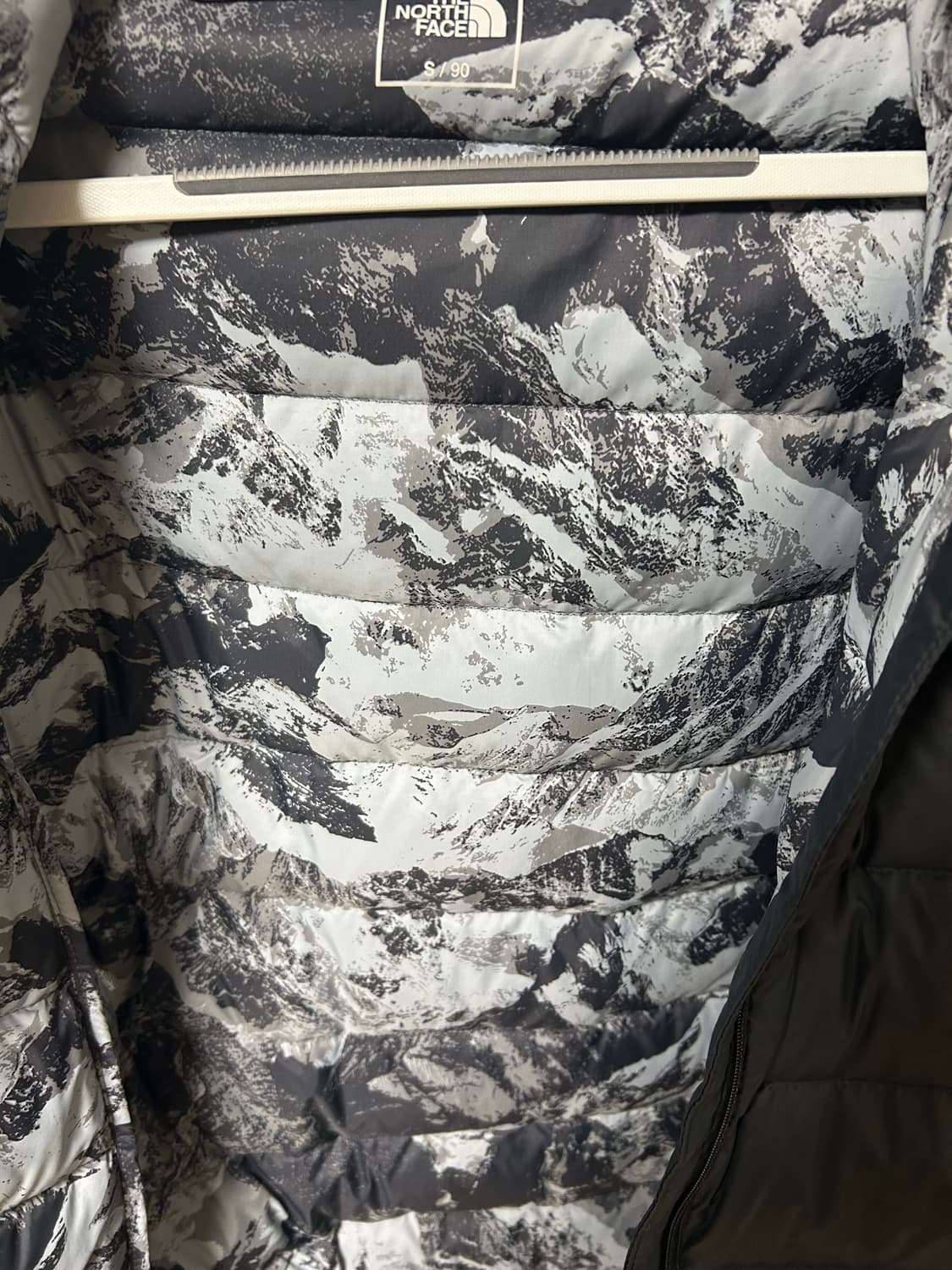 노스페이스 경량패딩 상품이미지4