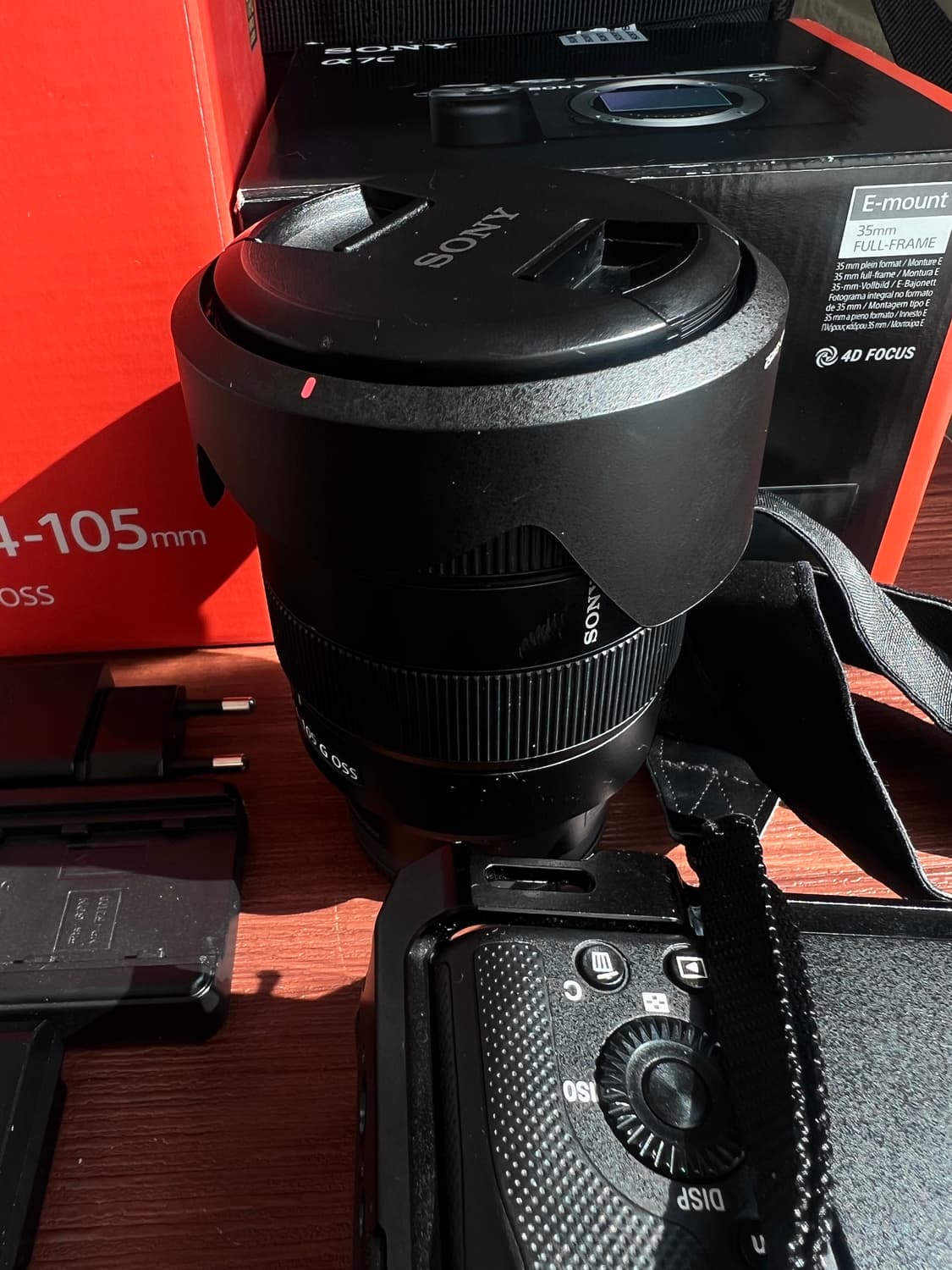 소니 A7C + SEL 24-105G렌즈,SmallRig케이지,배터리2개 상품이미지3