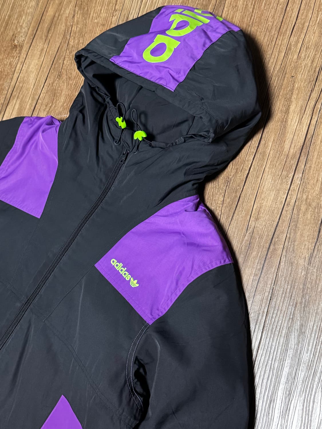 아디다스 일본판 블랙 퍼플 그린 패딩 후드 자켓 상품이미지1