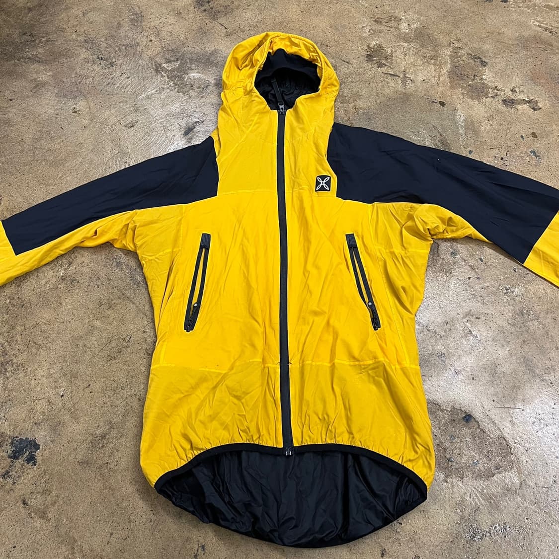 [정품/L] 몬츄라 바람막이 자켓 엘로우 b19 상품이미지3