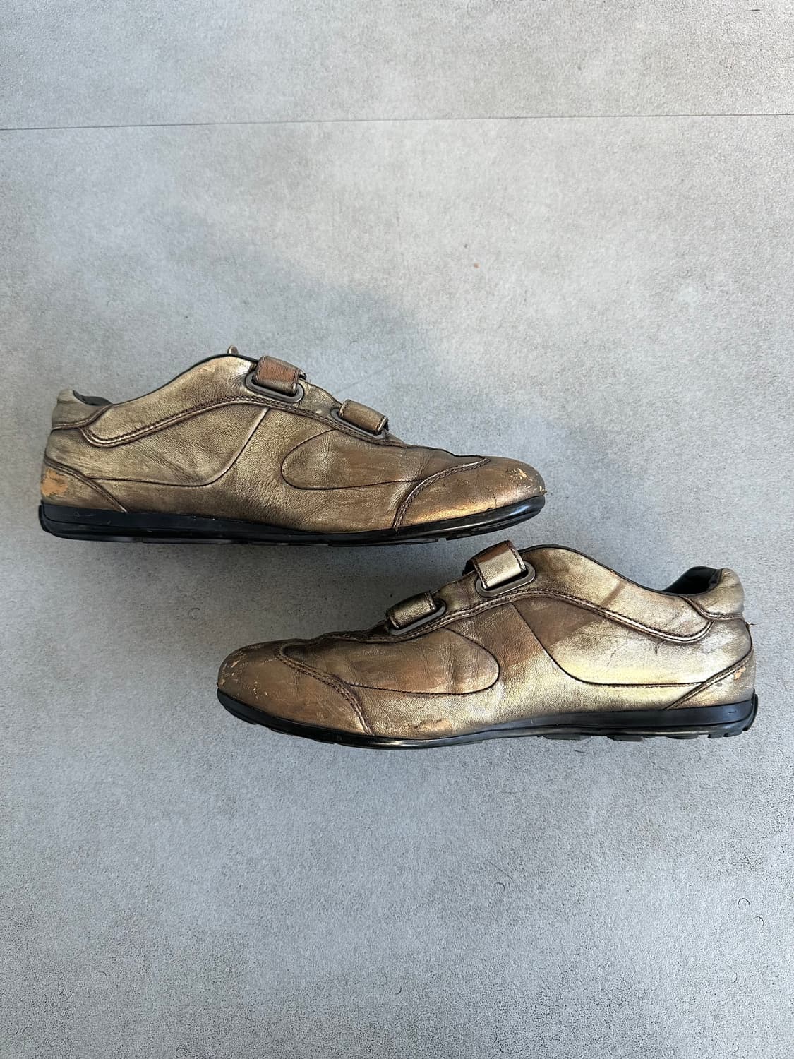 프라다 스포츠 2000s 골드 벨크로 스니커즈 상품이미지2