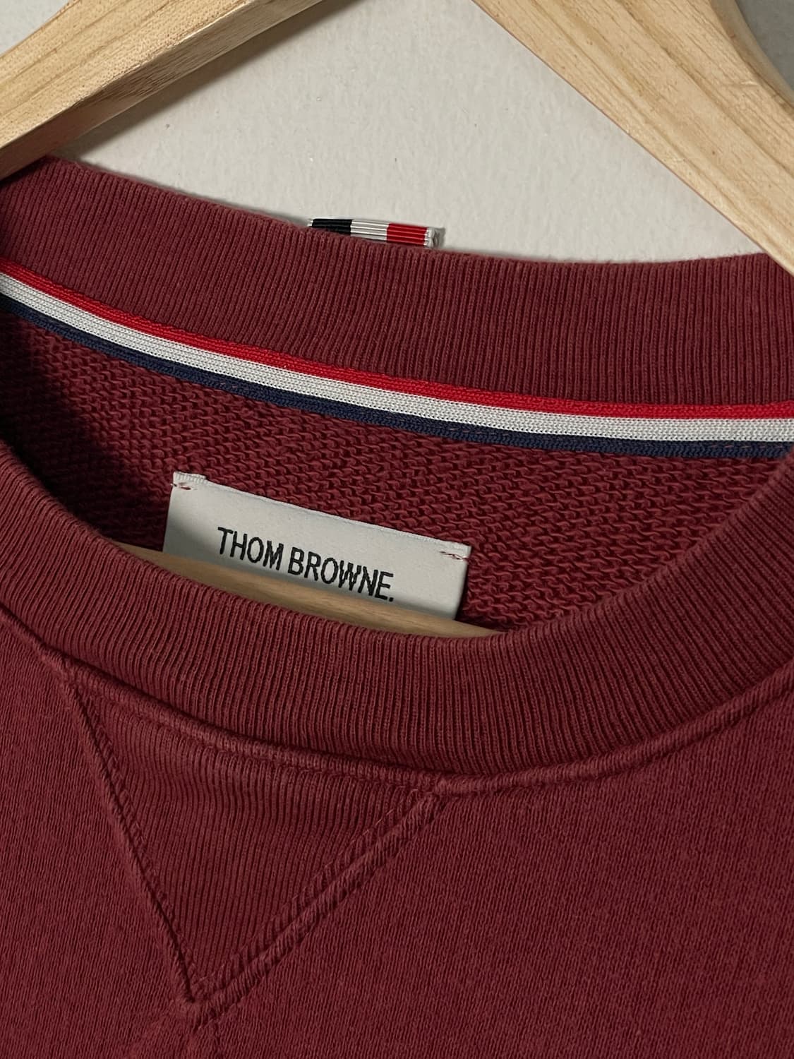 톰브라운 사선 완장 맨투맨 상품이미지5