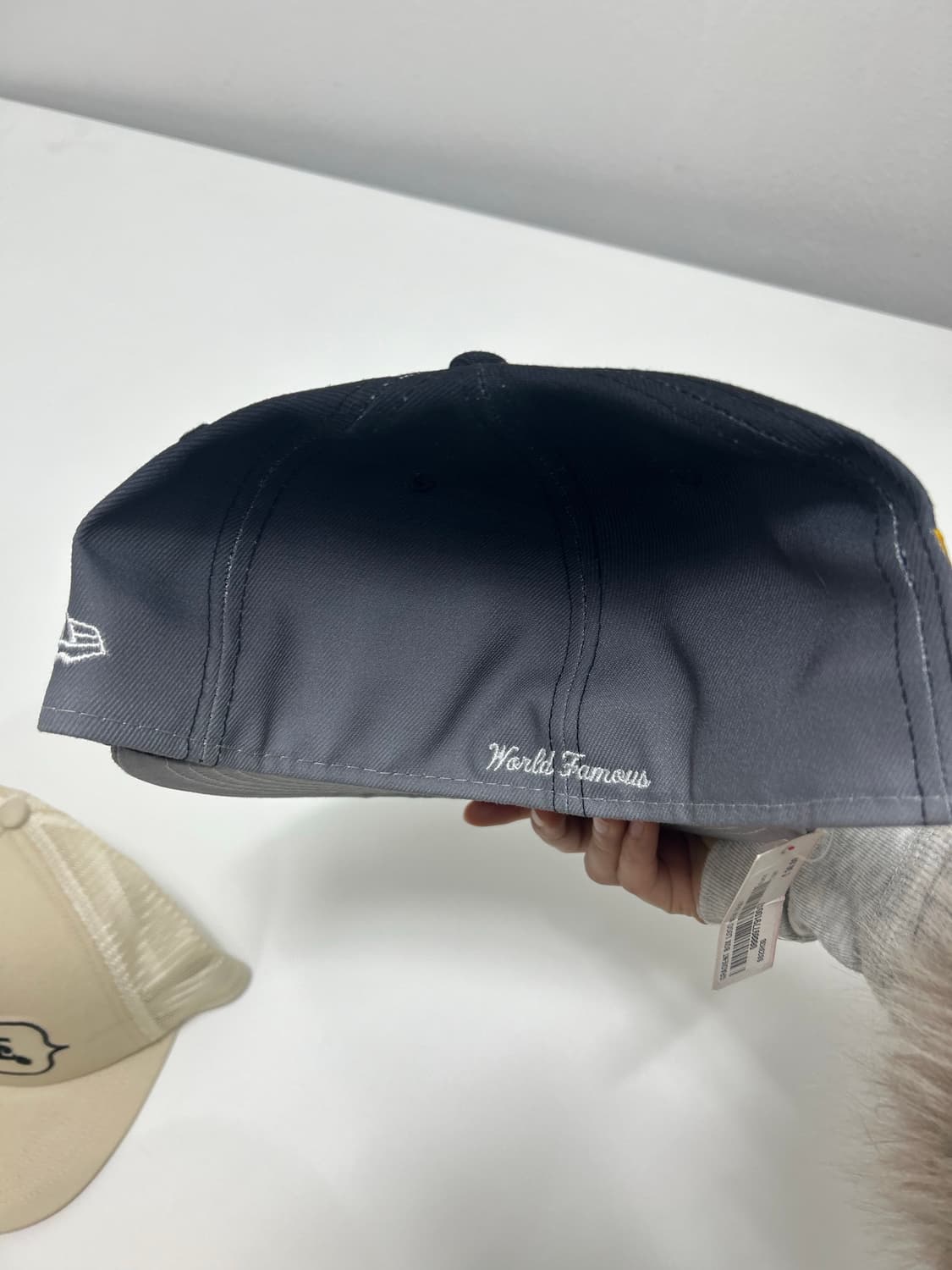 슈프림 x 뉴에라 박스로고 메쉬 캡 모자 5총사 상품이미지3