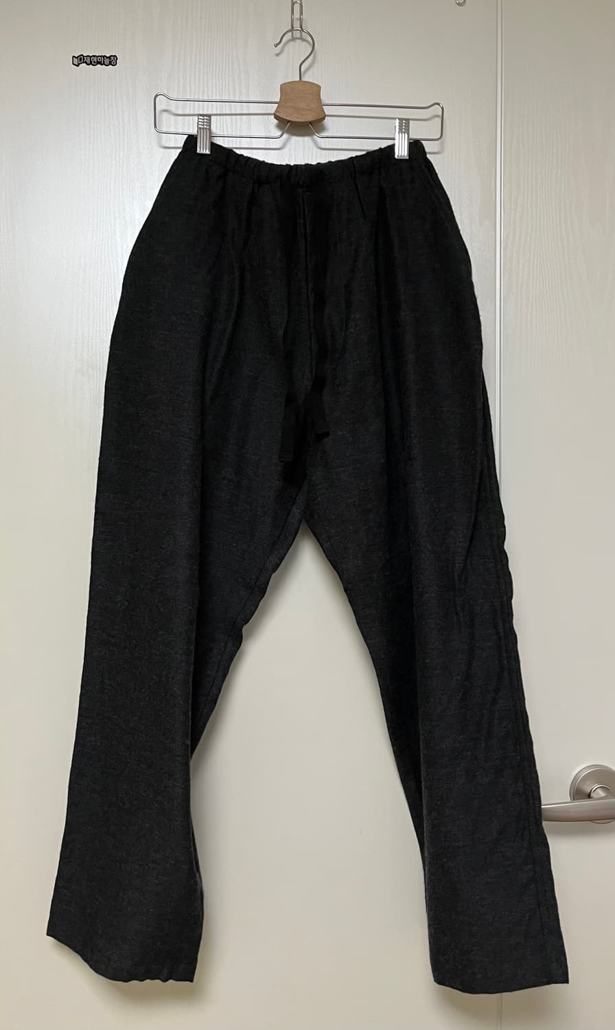 코모리 캐시미어실크 팬츠 / 차콜 / 1 상품이미지1