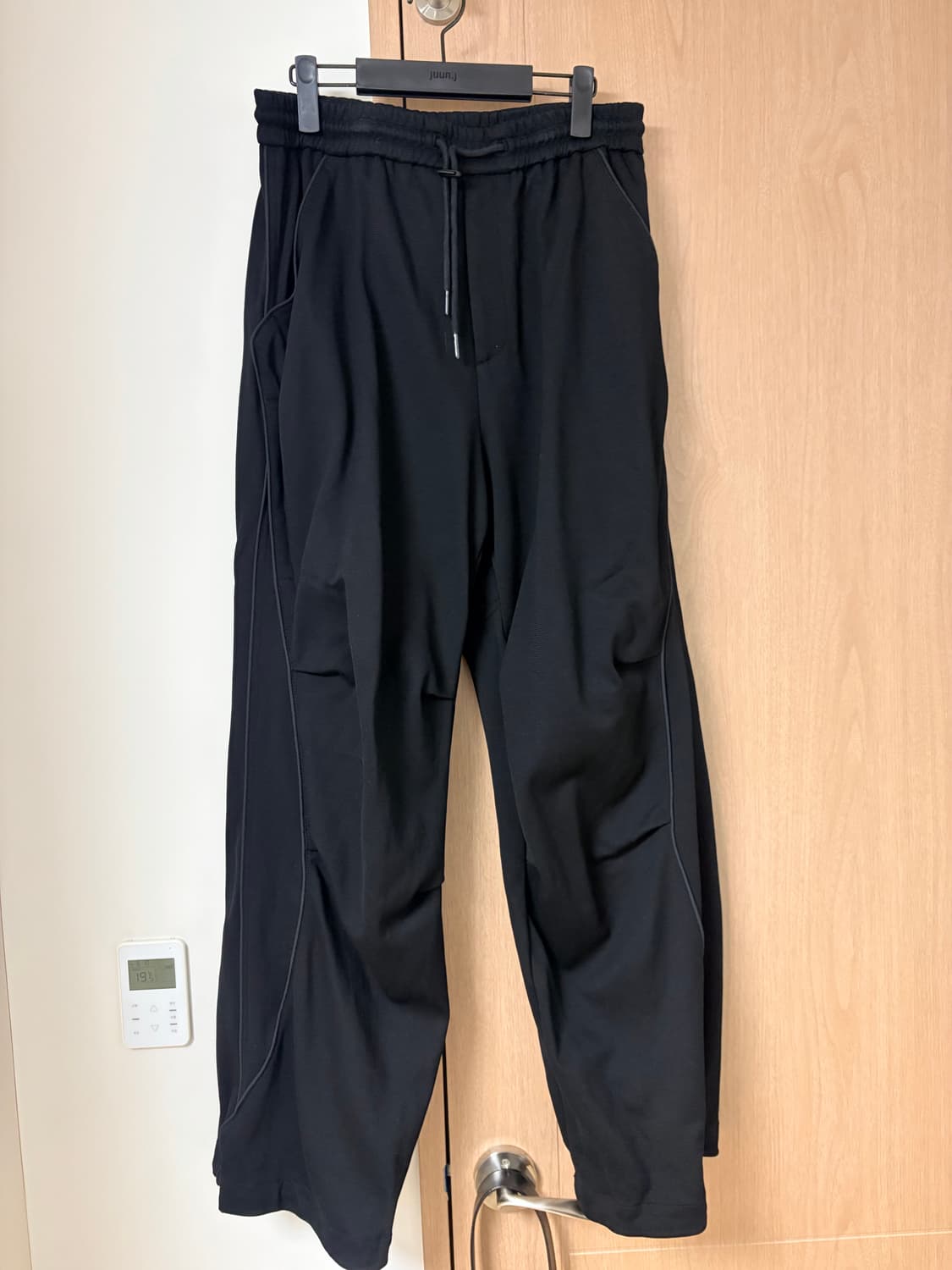 준지 24fw 푼토(punto) 트랙팬츠 46 상품이미지1