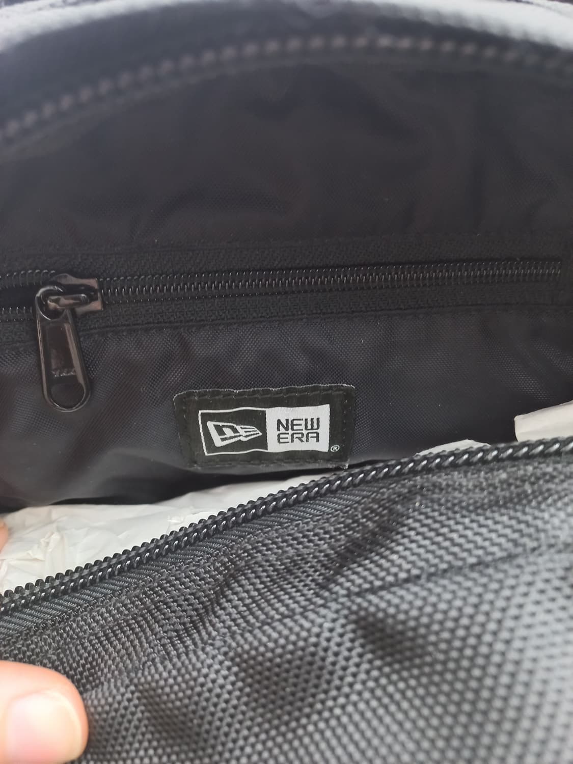 뉴에라 블랙 백팩 상품이미지2