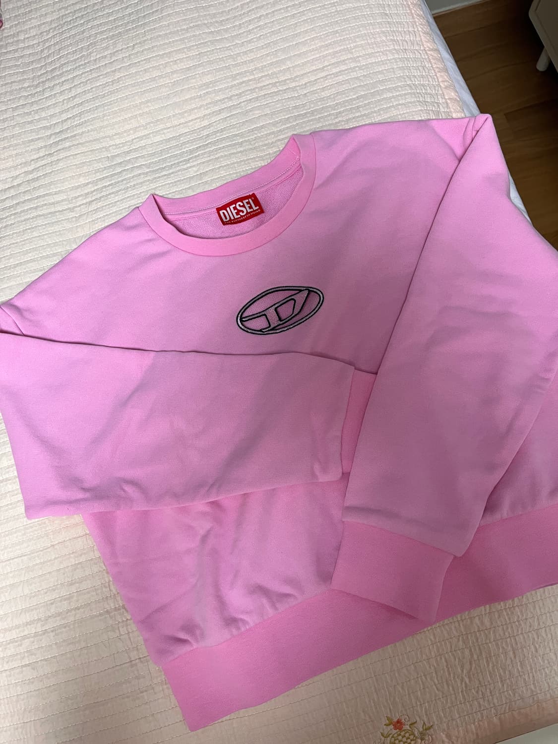 디젤 크롭 컷아웃 피카부 티셔츠 맨투맨 상품이미지2