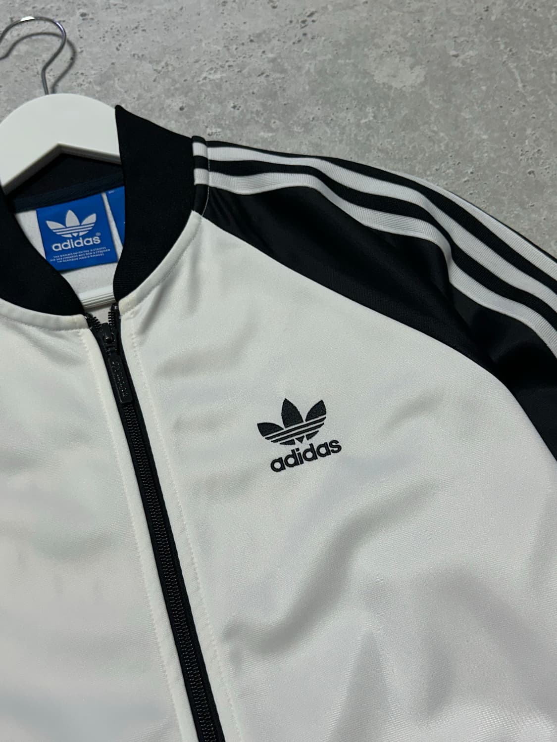 아디다스 니고 베어 25주년 화이트블랙 트랙탑 상품이미지3