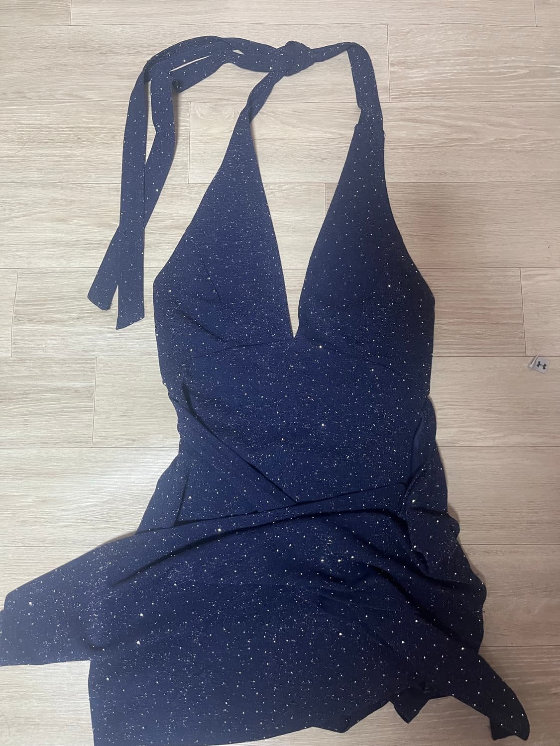 Cider 홀터넥 글리터 파티 드레스 상품이미지2