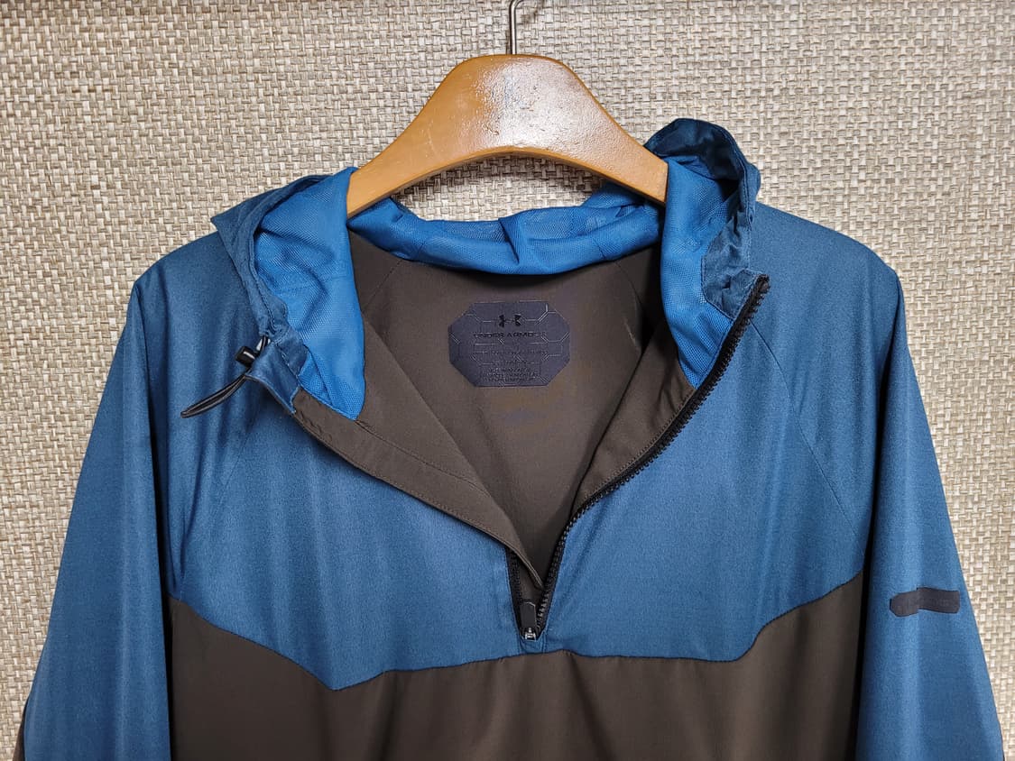 105사이즈 언더아머 바람막이 아노락 자켓 상품이미지2