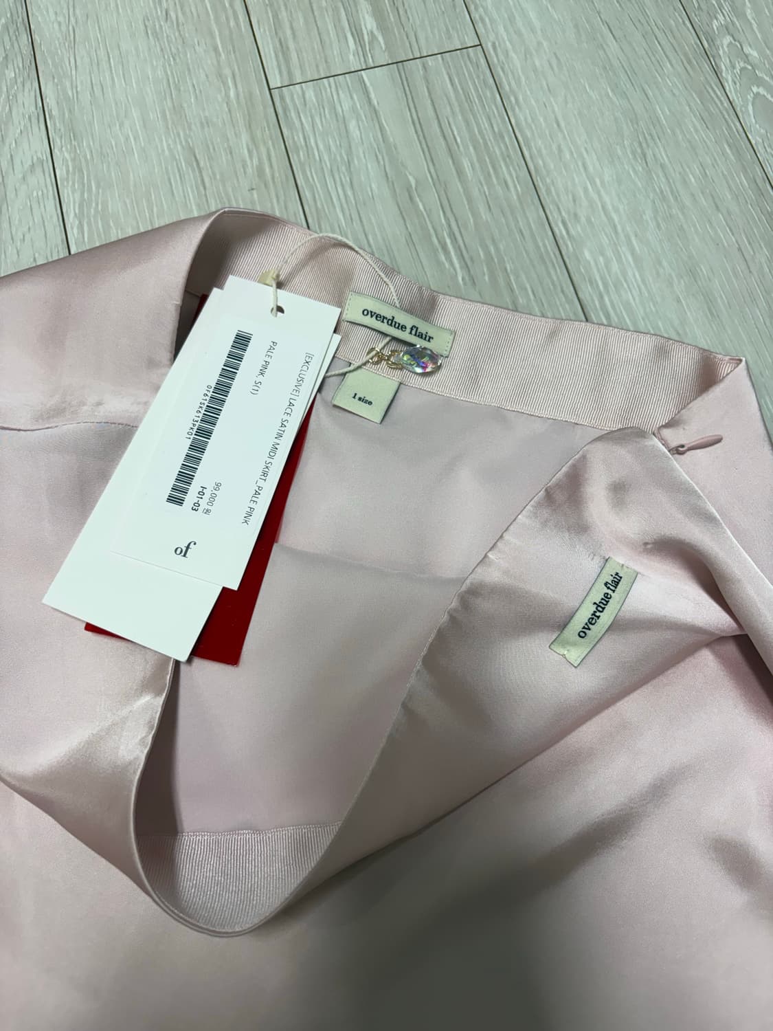 오버듀플레어 레이스 새틴 미디스커트 상품이미지3