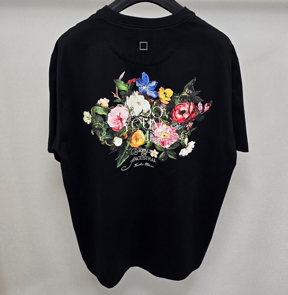 25ss 우영미 플라워 백로고 반팔 티셔츠 52사이즈 110 판매 상품이미지1