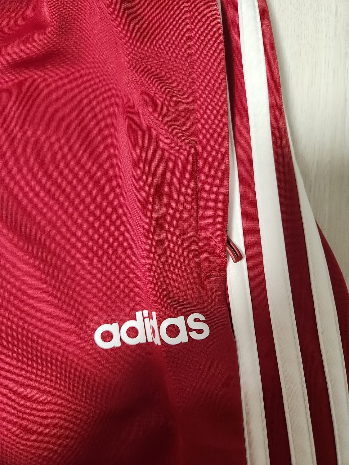 아디다스 에센셜 3S T 트랙 팬츠 TRIC EI4886 사이즈L

약간 상품이미지4