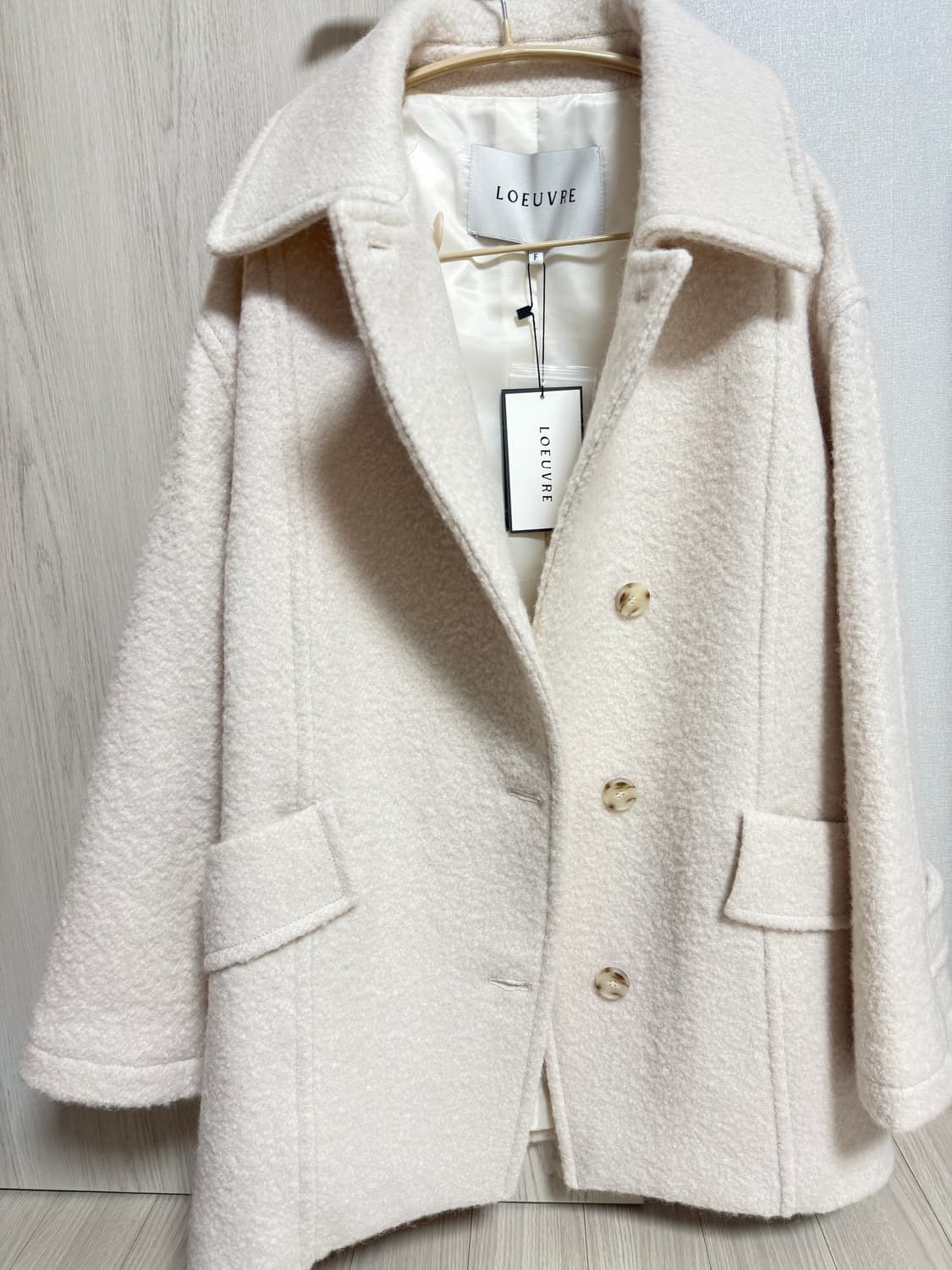 루에브르 알파카 부클 코트 버터 크림색 상품이미지1