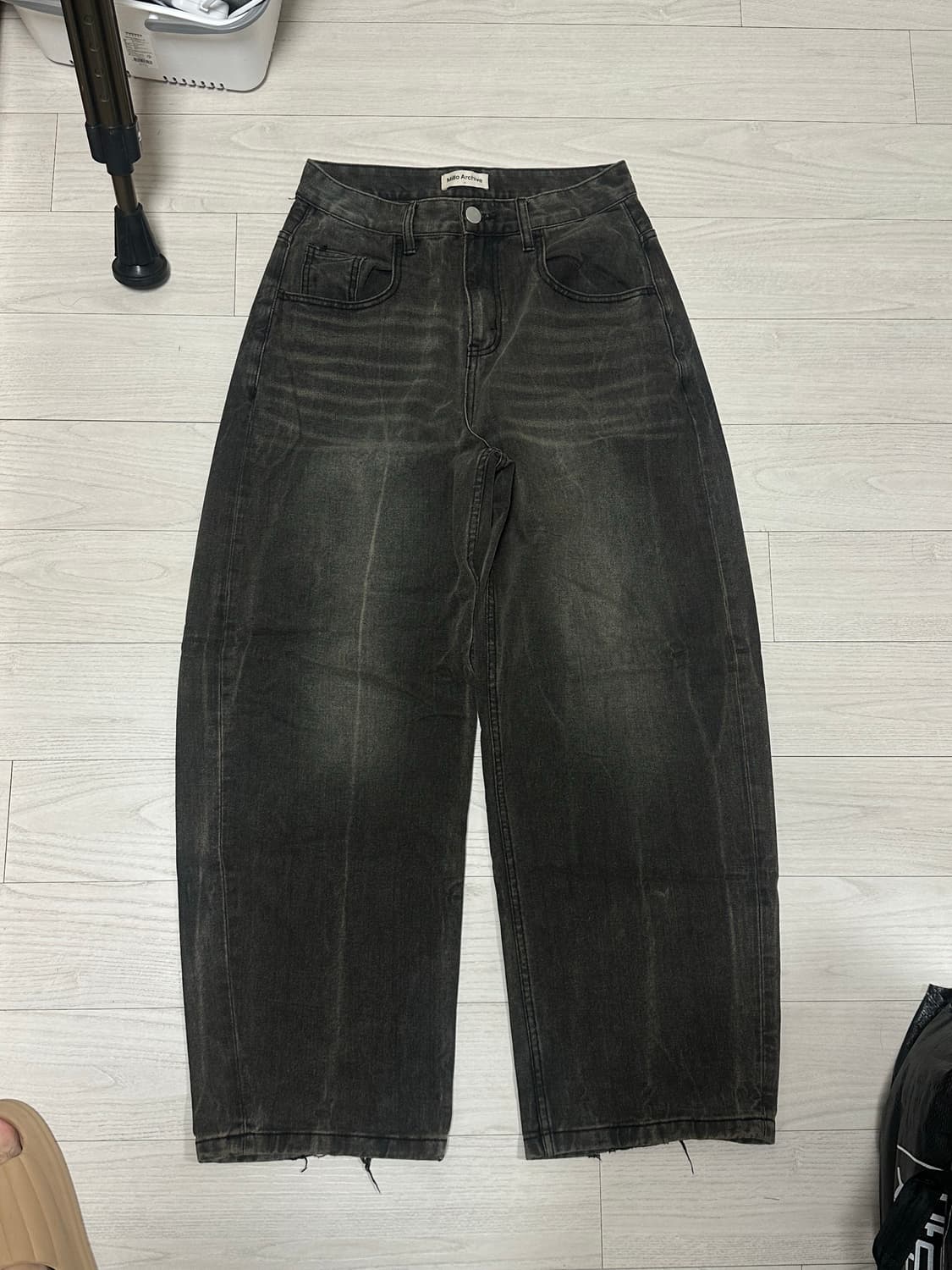 밀로아카이브 커브드 데님 팬츠 M 워시드브라운 상품이미지1