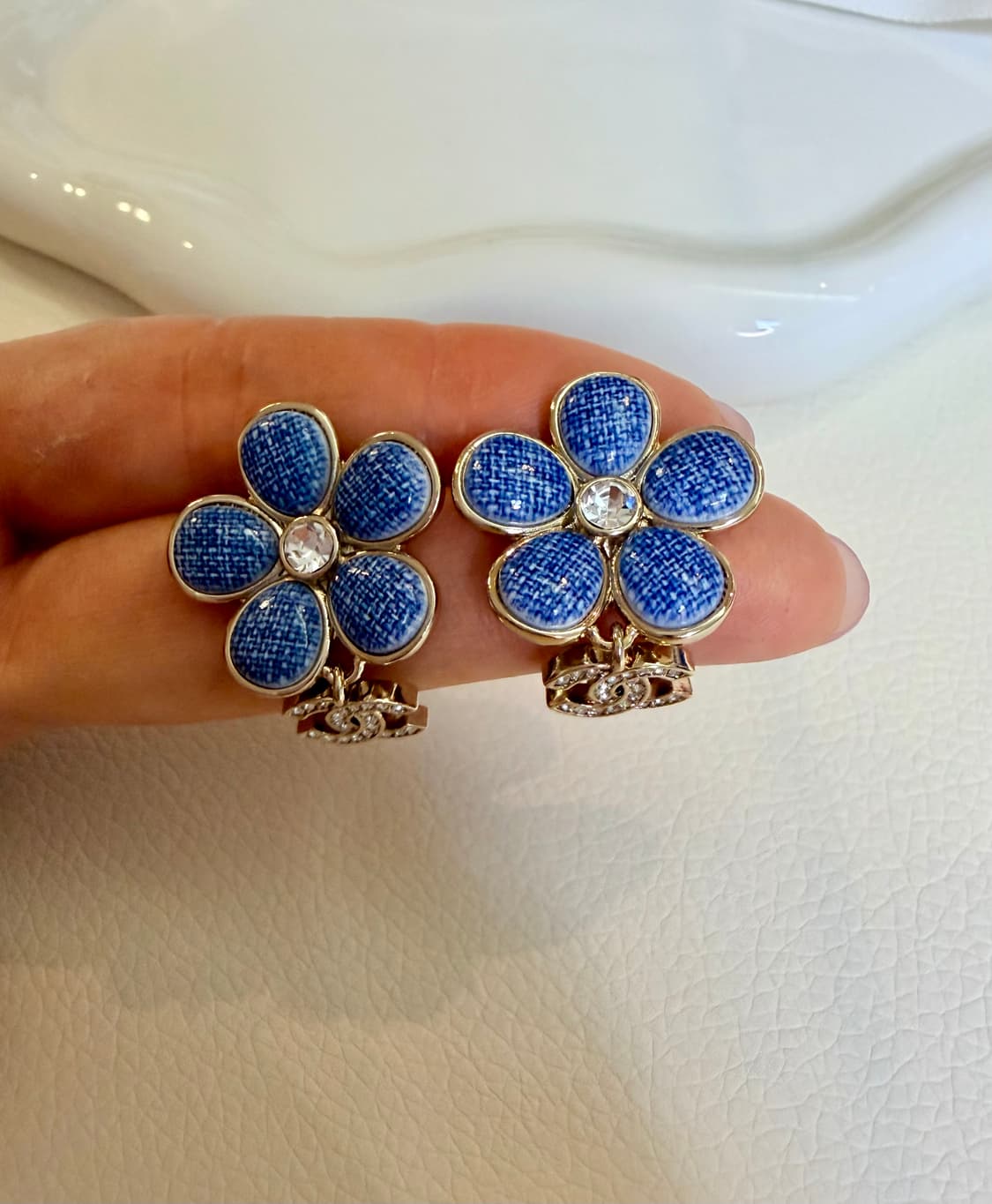 샤넬 데님풍 플라워 CC 드롭귀걸이 업사이클링 상품이미지5