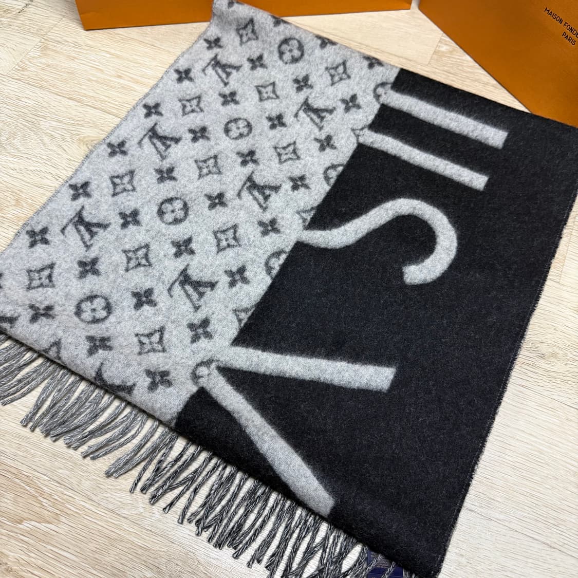 [새상품/선물가능] 루이비통 모노그램 스플릿 캐시미어 머플러 목도리 상품이미지4