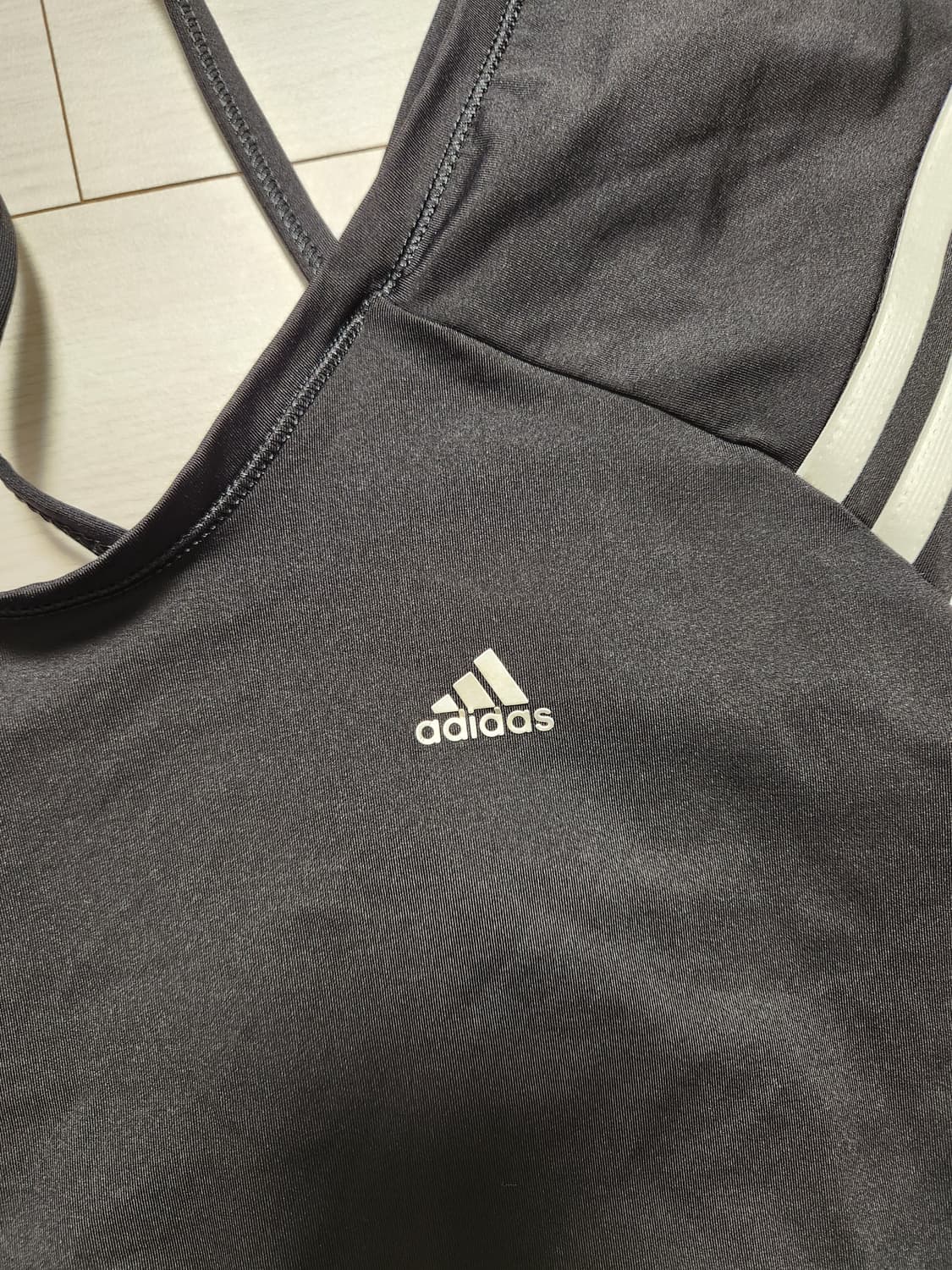 아디다스 여성 CL Q3 Long Tee 반팔티 사이즈95

사용감 없고 상품이미지2