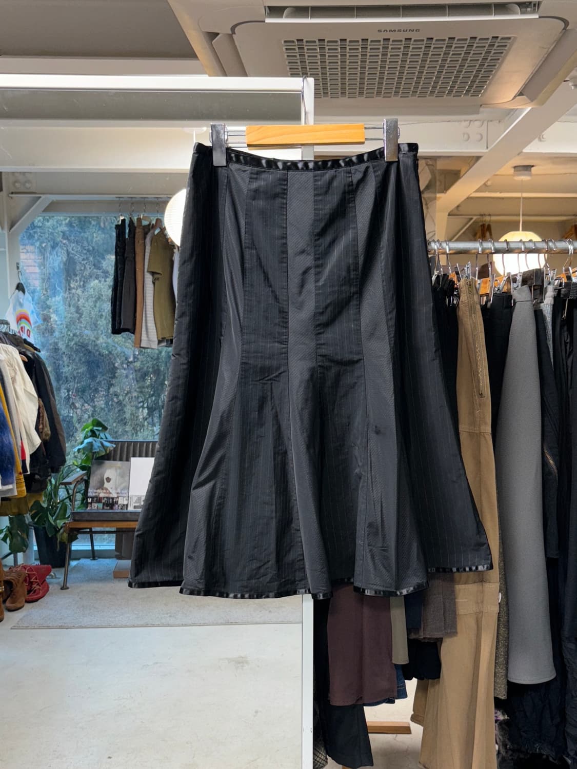 센소유니코 nero 패널 플레어 스커트  상품이미지1