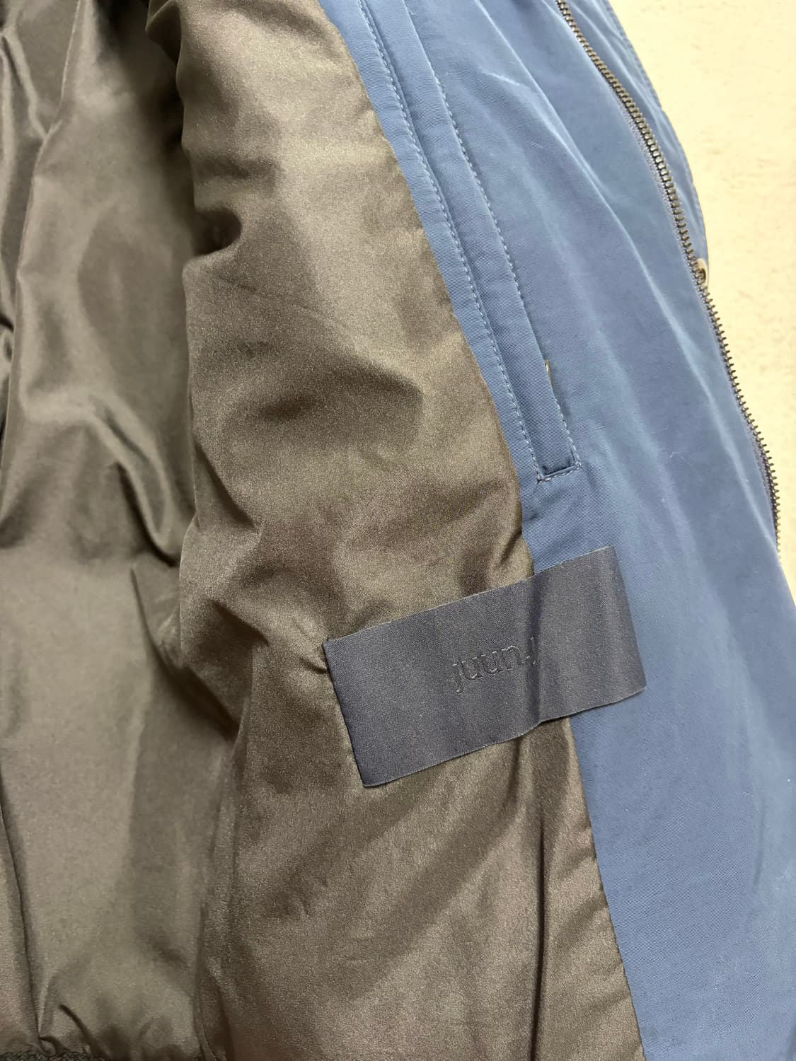 [44] 준지(Juun.J) 니트 믹스 패딩 자켓 (네이비/블랙) 상품이미지3